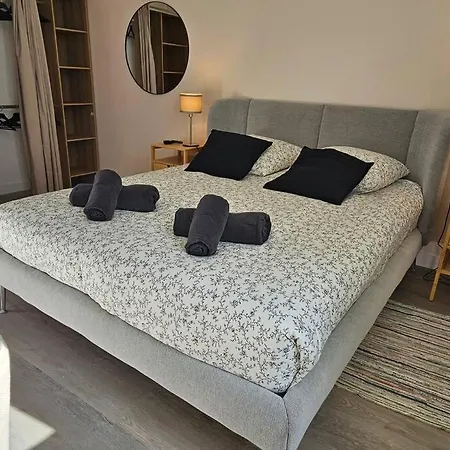 Belle Maison Loft Patio Jacuzzi Clim * Tours