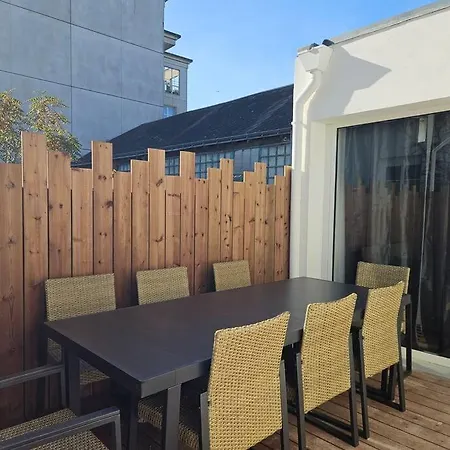Semesterbostad Belle Maison Loft Patio Jacuzzi Clim