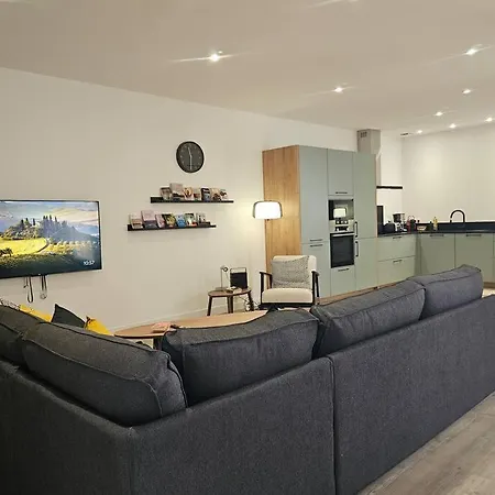 Belle Maison Loft Patio Jacuzzi Clim Holiday home Tours