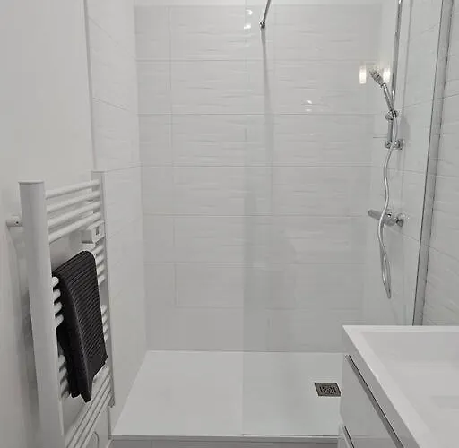 Belle Maison Loft Patio Jacuzzi Clim Дом отдыха Тур