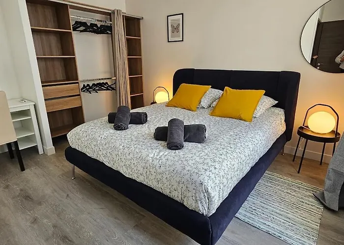 Belle Maison Loft Patio Jacuzzi Clim Tours