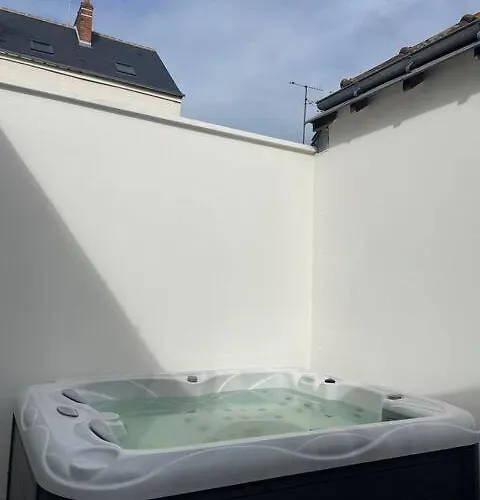 Дом отдыха Belle Maison Loft Patio Jacuzzi Clim