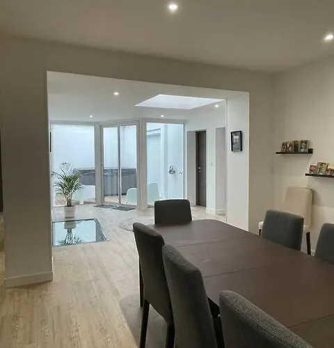 Belle Maison Loft Patio Jacuzzi Clim Дом отдыха *